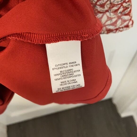 Red Floral Off the Shoulders Dress Size: M - Picture 8 of 8